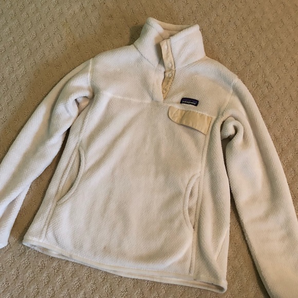 Patagonia Jackets & Blazers - Patagonia women’s white fleece pullover